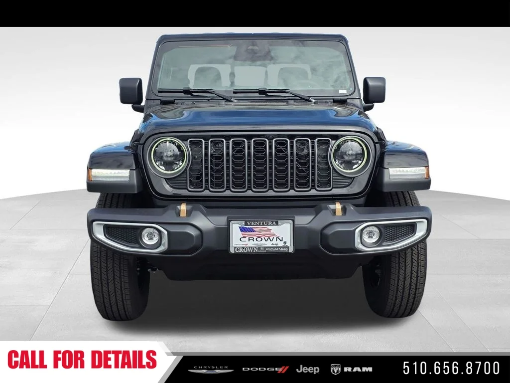 New 2026 Black Clear-Coat Exterior Paint Jeep 85th Anniversary Edition image 2