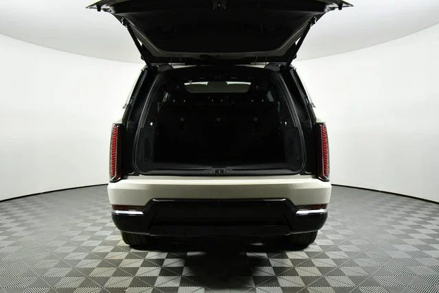 2026 Cadillac Escalade IQL Sport - Photo 16