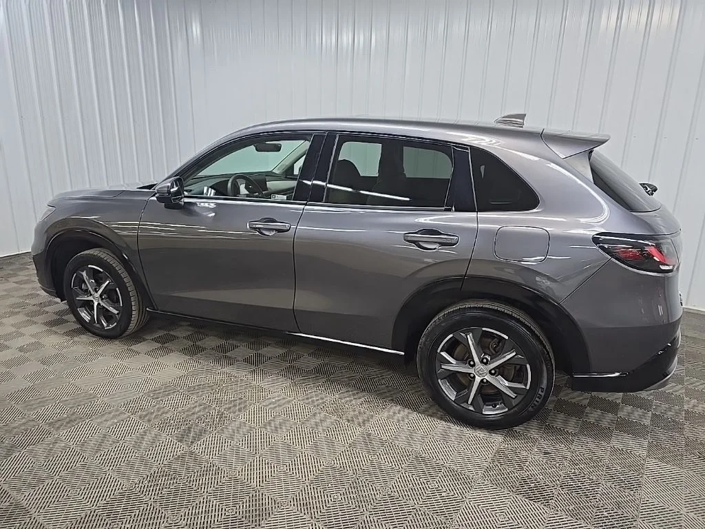 Used 2023 Gray Honda EX-L image 4