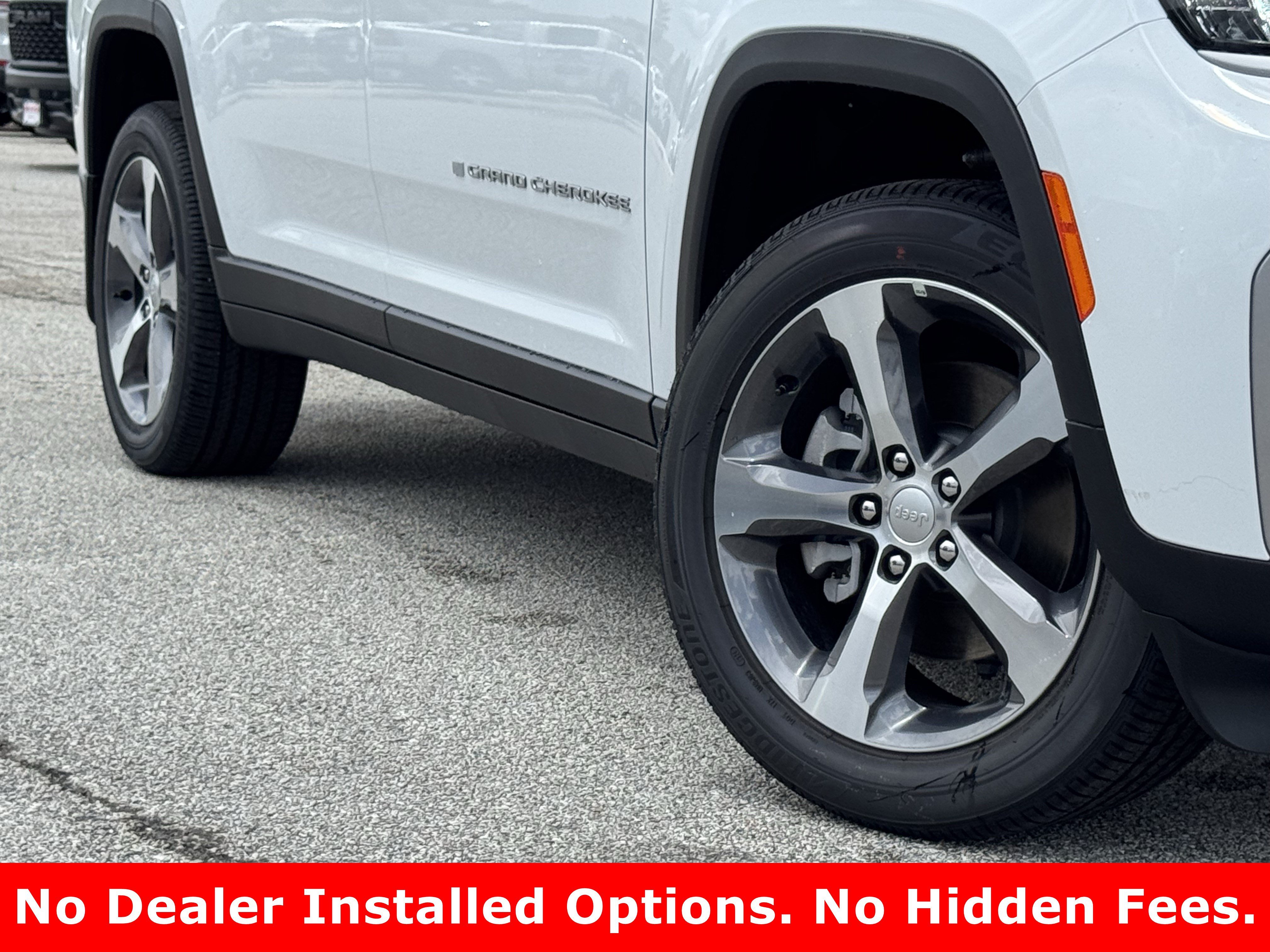 New 2026 Bright White Clear-Coat Exterior Paint Jeep Limited image 3