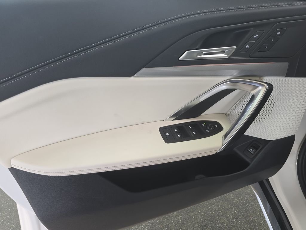 New 2026 Alpine White BMW xDrive28i image 14