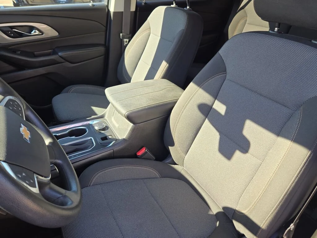 Used 2020 Black Chevrolet LS image 20