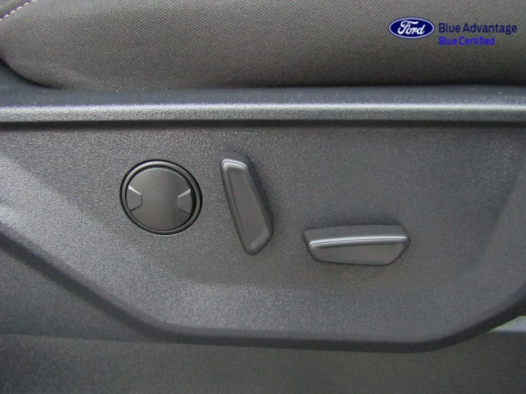 Certified Used 2023 Avalanche Ford XLT image 40