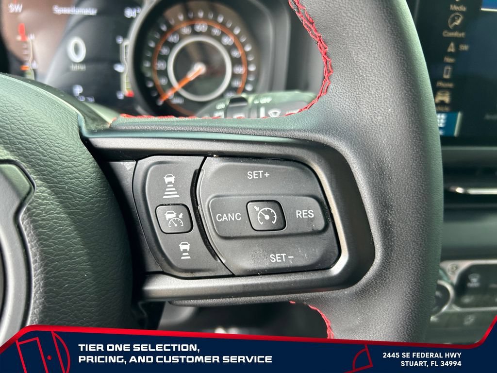 Used 2024 Gray Jeep 4-Door Recon 4x4 image 17