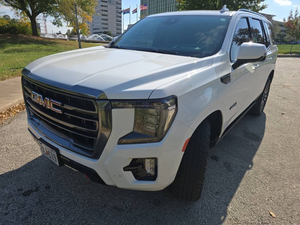 Used 2024 GMC Yukon AT4 with VIN 1GKS2CKD3RR304389 for sale in Kansas City