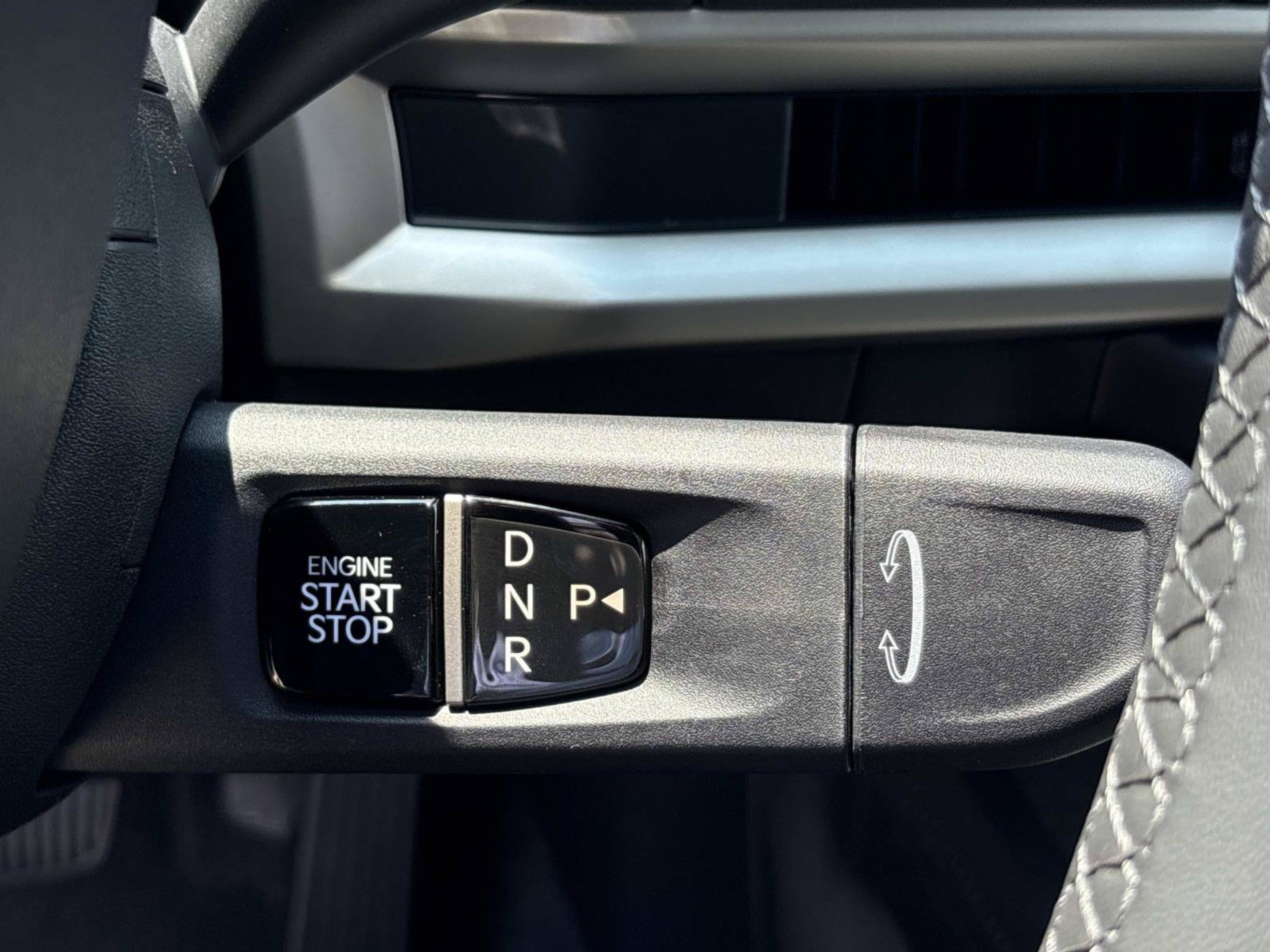 New 2027 Glacial White Pearl Kia S image 25
