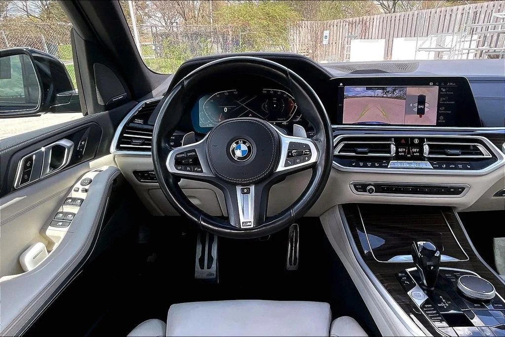 Used 2021 Black BMW xDrive40i image 5