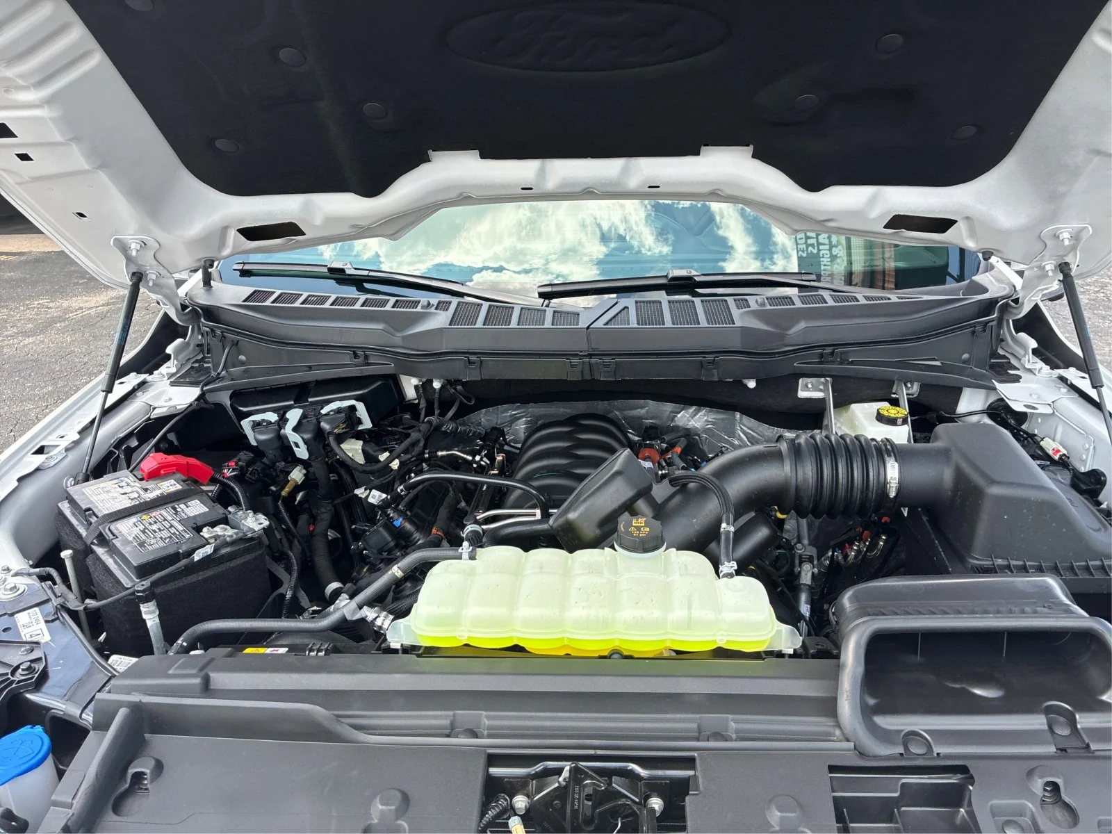 New 2026 Star White Metallic Tri-Coat Ford Lariat® image 20