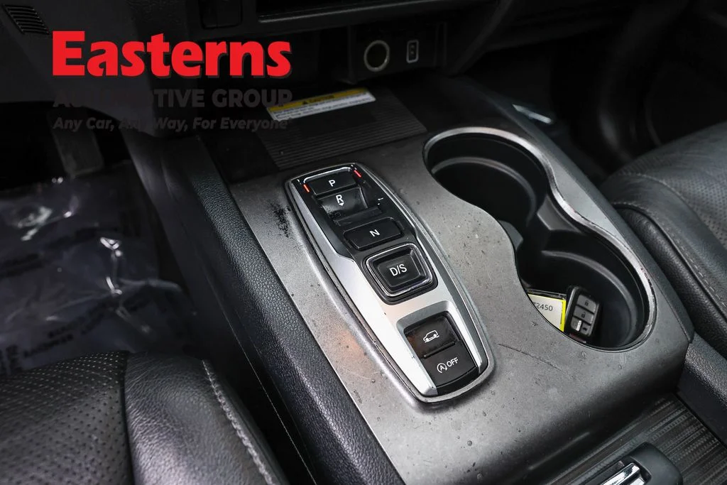 Used 2023 White Honda EX-L image 13