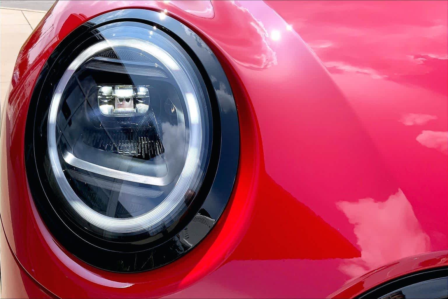 New 2026 Chili Red II MINI Iconic image 13