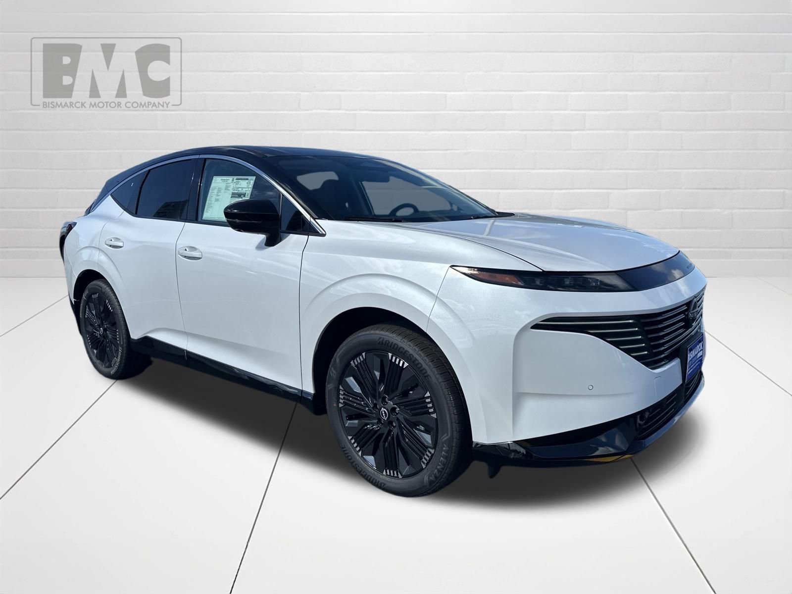New 2026 White Nissan Platinum image 2