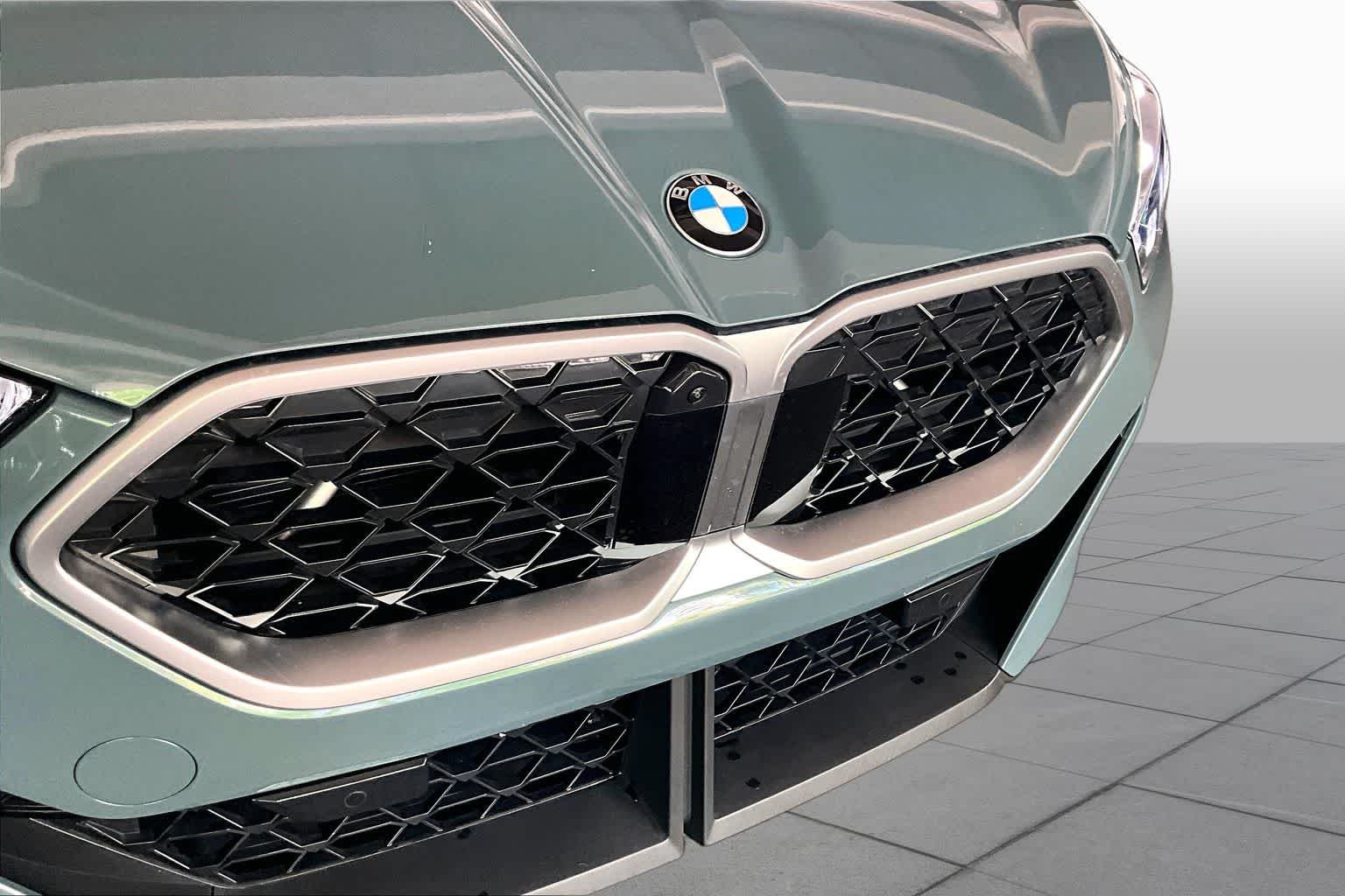 Used 2026 Cape York Green Metallic BMW xDrive28i image 29