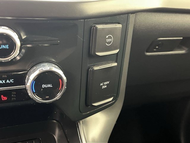 Used 2024 Oxford White Ford XLT image 32