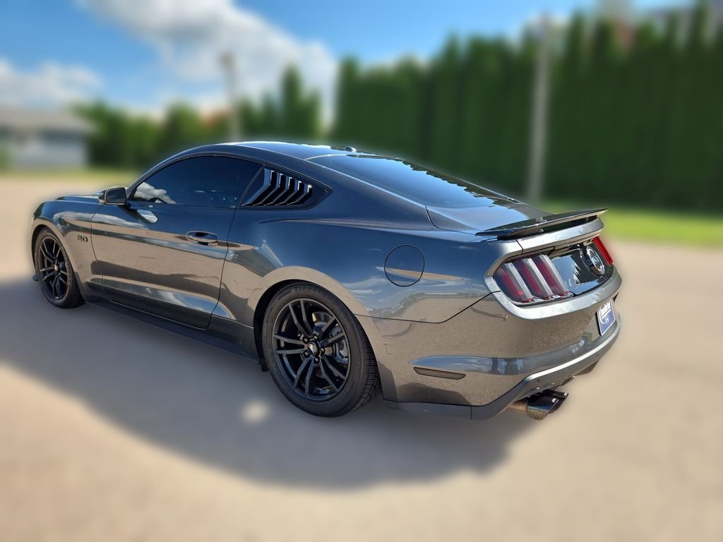 Used 2016 Magnetic Ford GT Premium image 8