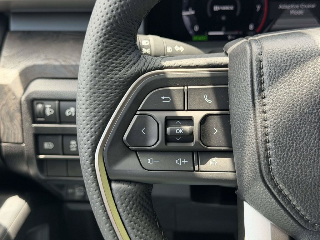 2026 Toyota Tacoma Limited - Photo 8
