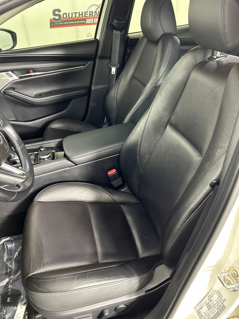Used 2022 White Mazda Premium image 12