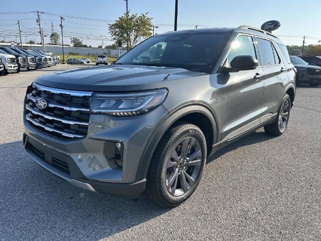 New 2027 Carbonized Gray Metallic Ford Active image 8