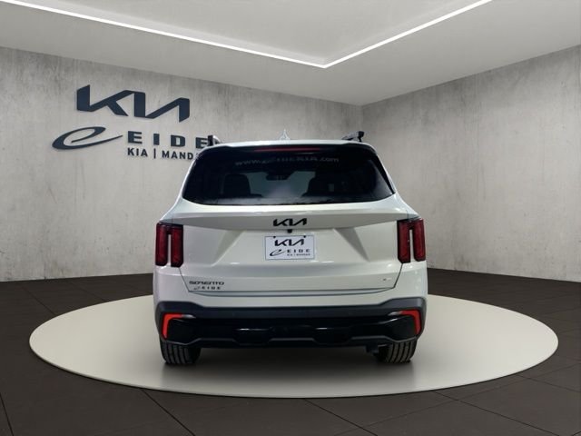 Used 2026 White Kia X-Line EX image 4