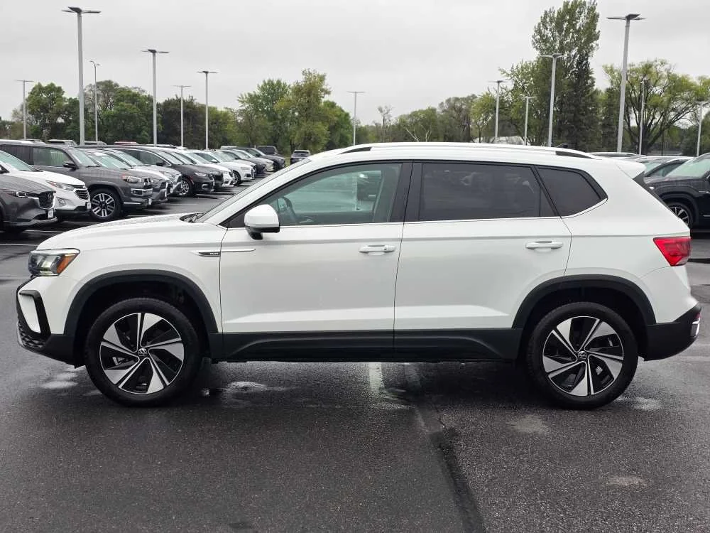 Certified Used 2024 PURE WHITE Volkswagen SE image 2