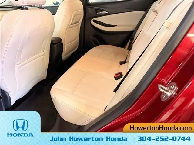 Used 2020 Red Buick Select image 10