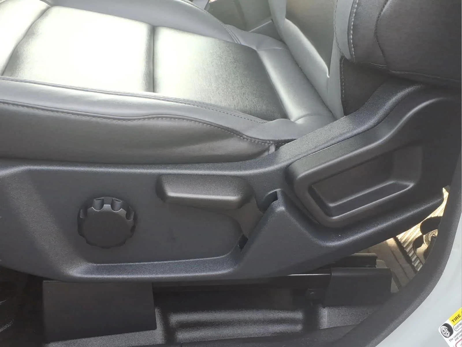Used 2024 Cactus Gray Ford Black Diamond image 16