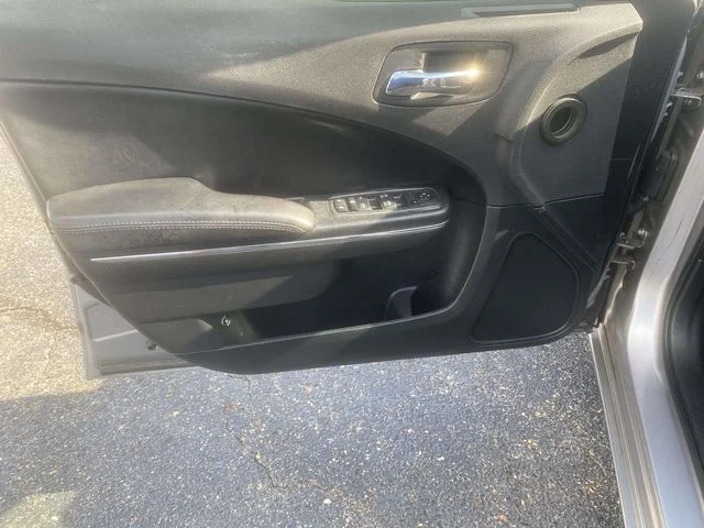 Used 2013 Silver Dodge SE image 12