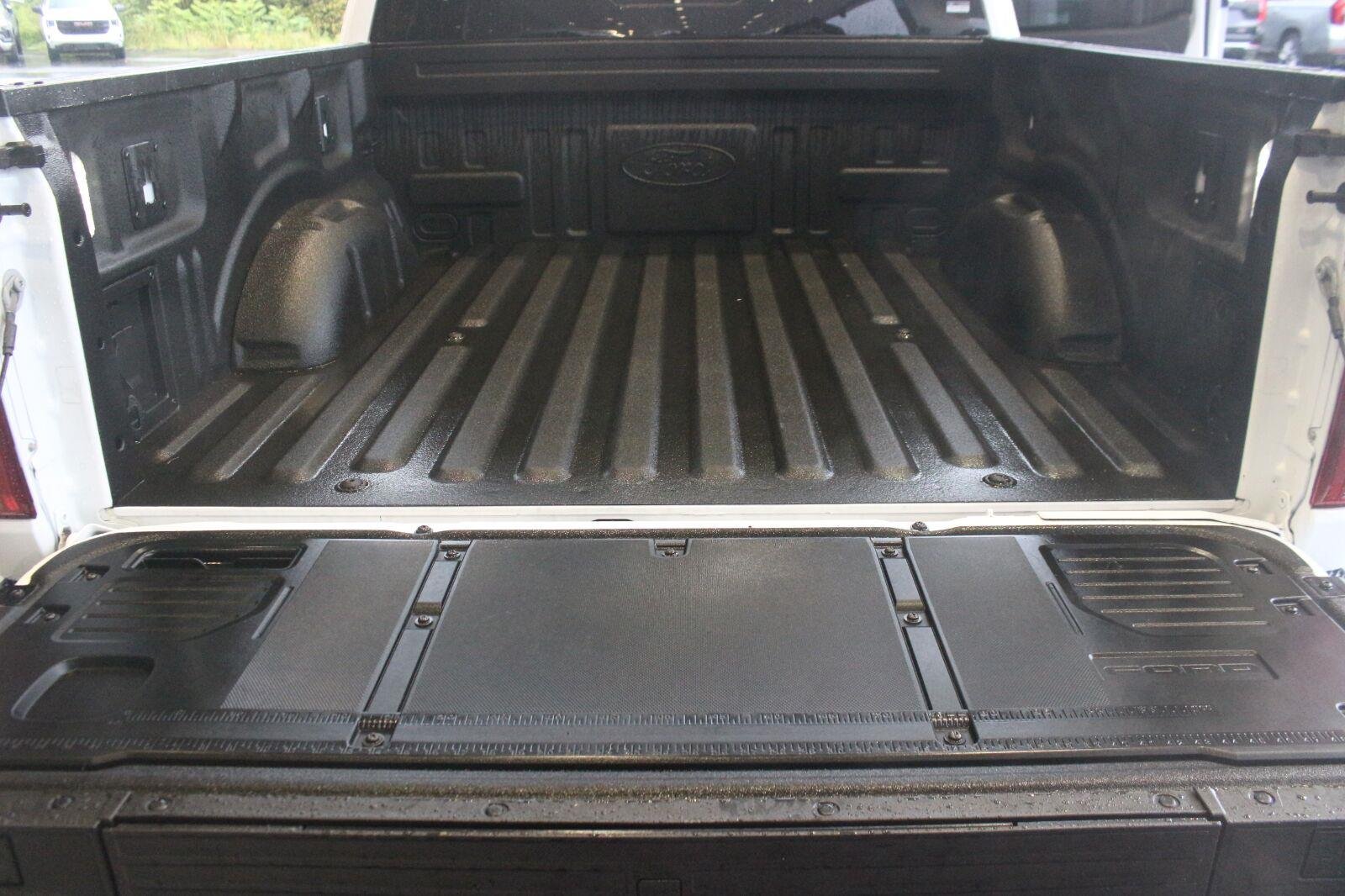 Used 2024 White Ford XLT image 11