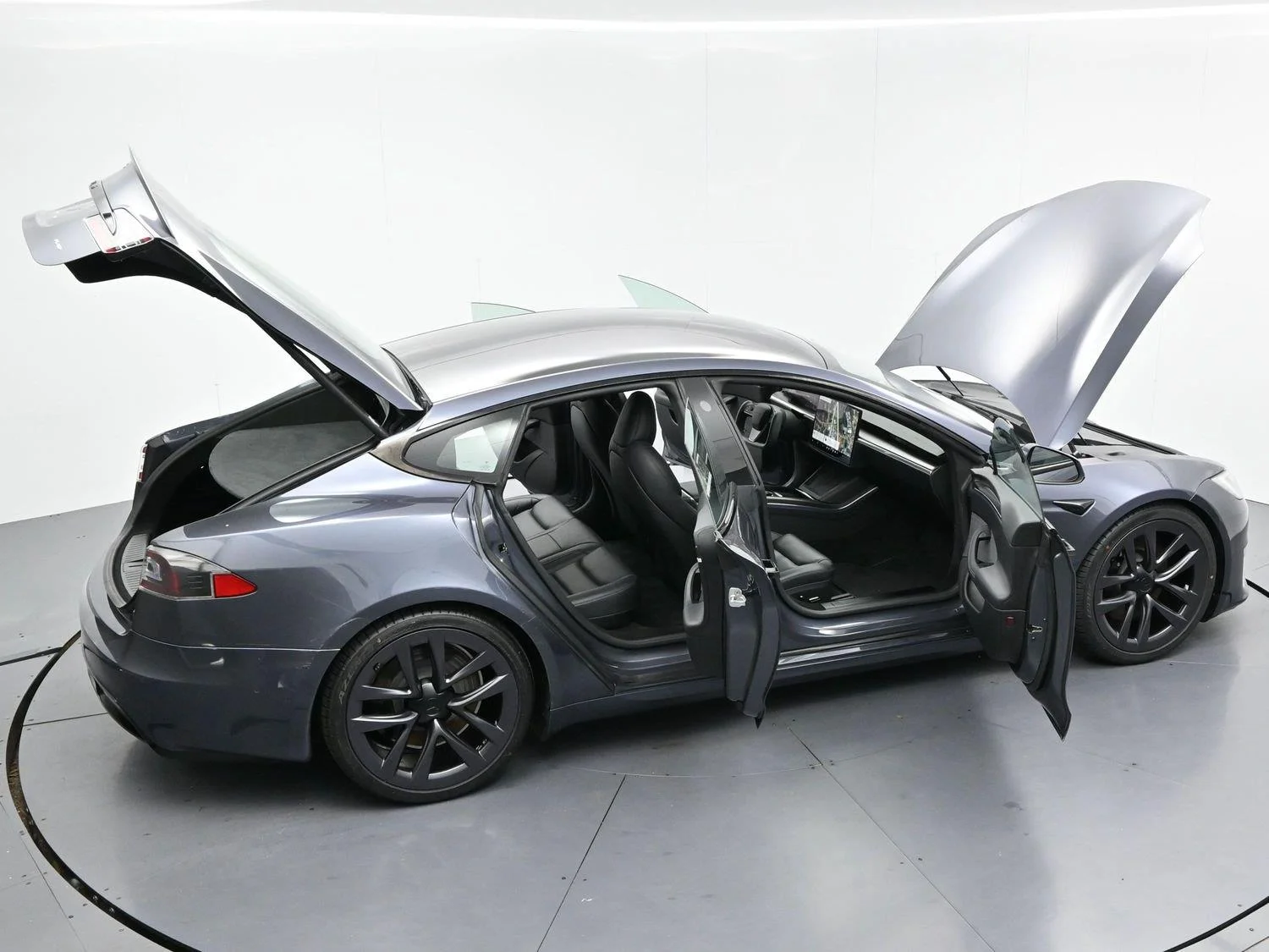 Used 2021 Midnight Silver Metallic Tesla Plaid image 36