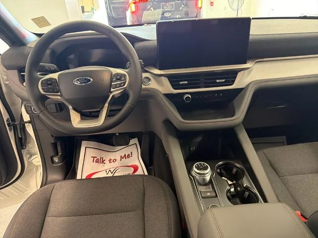 New 2027 Star White Metallic Tri-Coat Ford Active image 32