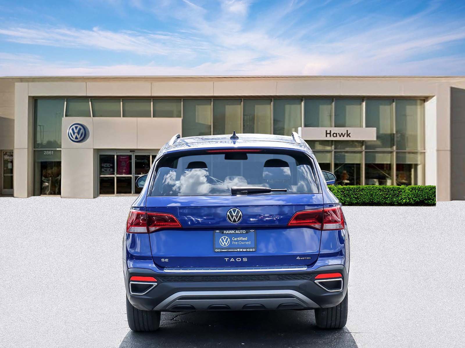 Used 2022 Dusk Blue Metallic Volkswagen SE image 6