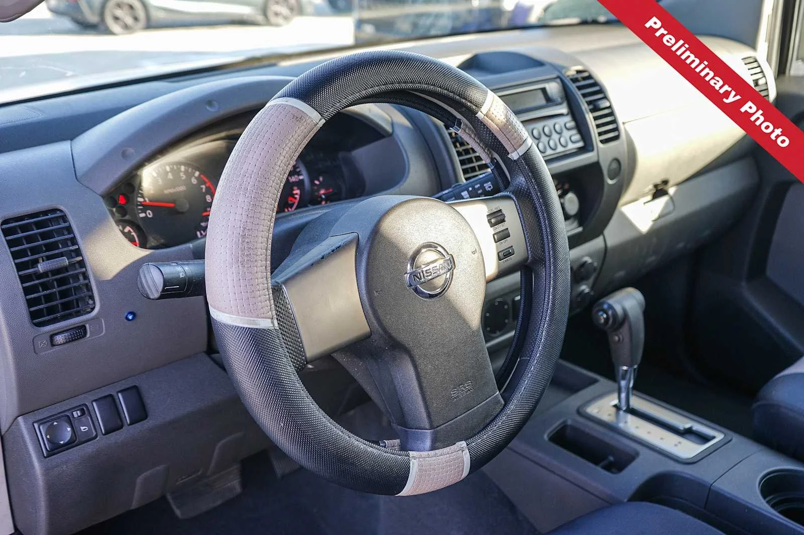 Used 2006 Avalanche Nissan S image 14