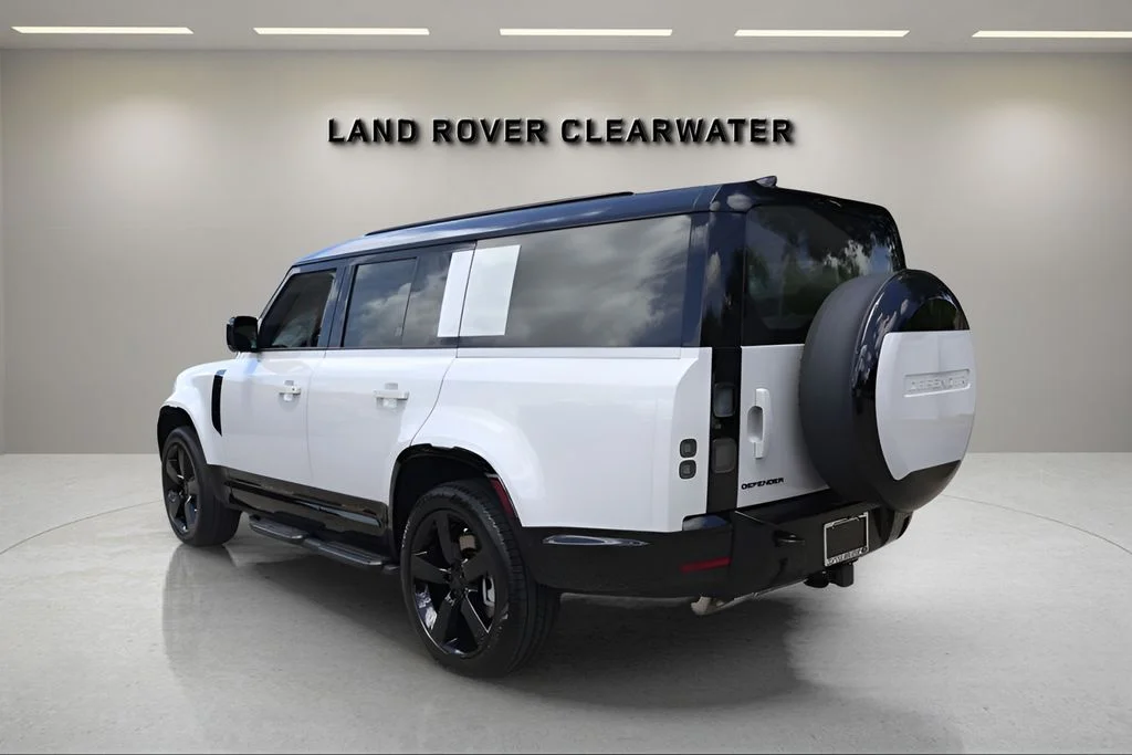 New 2026 Borasco Grey Land Rover X-Dynamic SE image 3