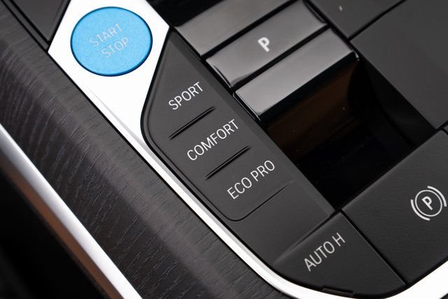 2025 BMW i4 40 - Photo 23