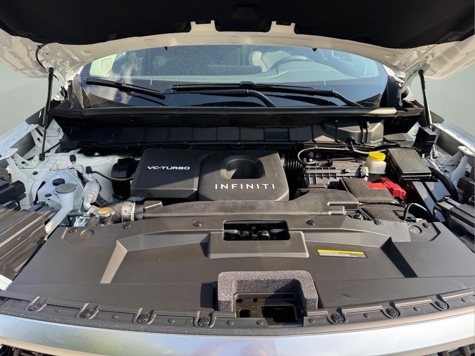 New 2027 RADIANT WHITE INFINITI Luxe FWD image 10