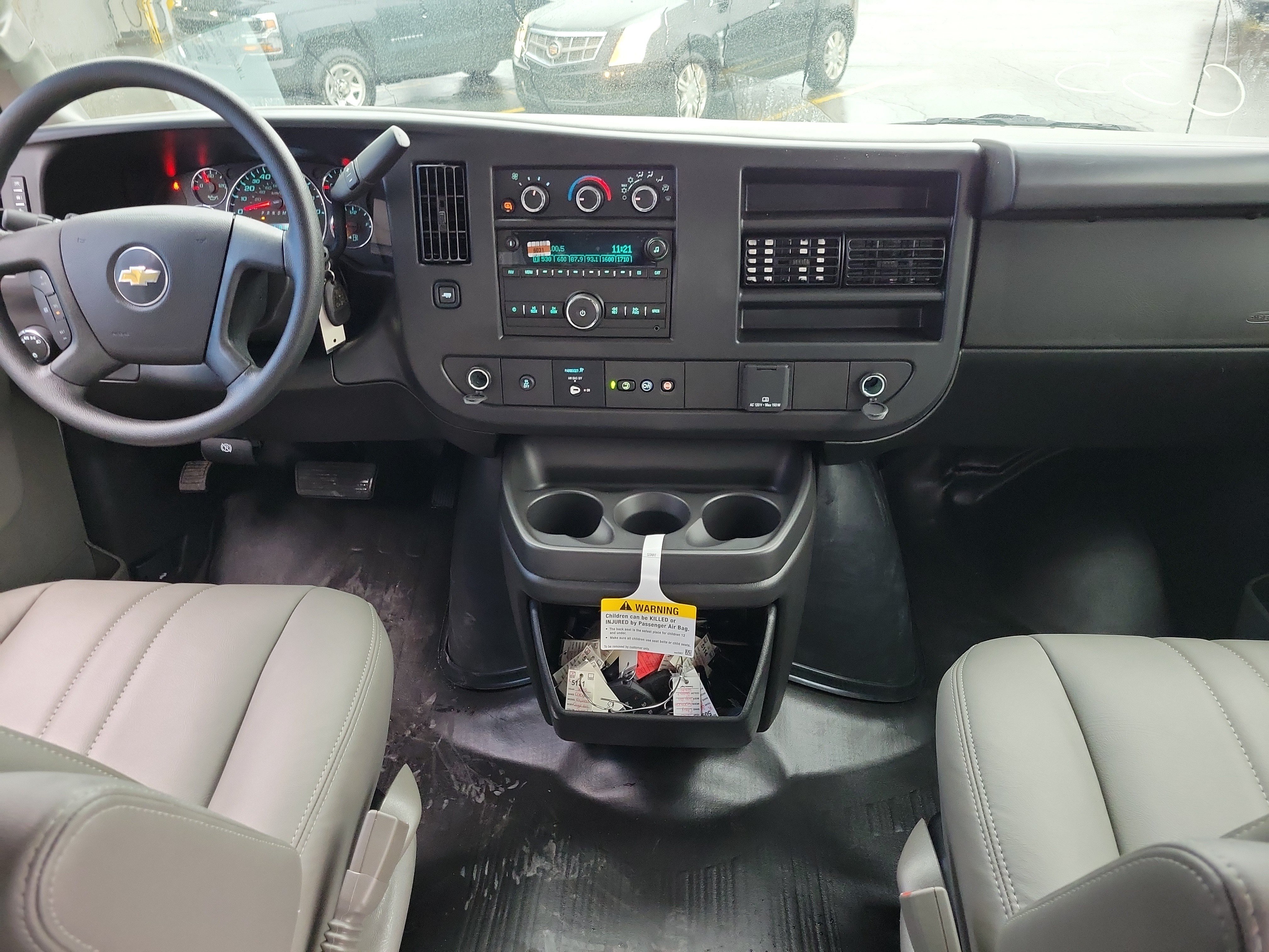 2025 Chevrolet Express Cargo Work Van - Photo 13