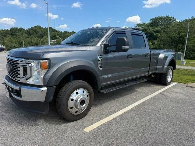 Used 2022 Gray Metallic Ford XL image 2