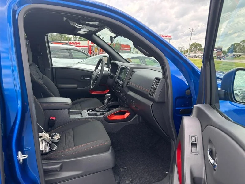 2024 Nissan Frontier PRO-4X - Photo 11