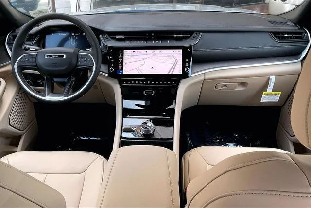 New 2026 Silver Jeep Limited image 4