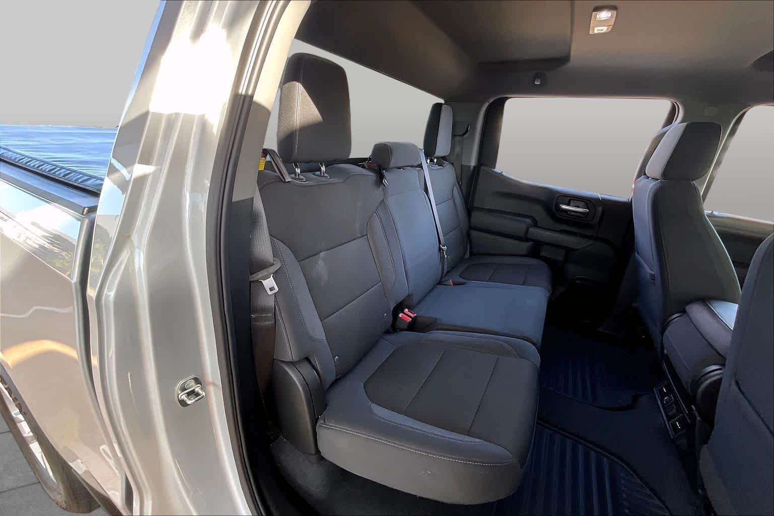 Used 2019 Silver Ice Metallic Chevrolet LT image 18