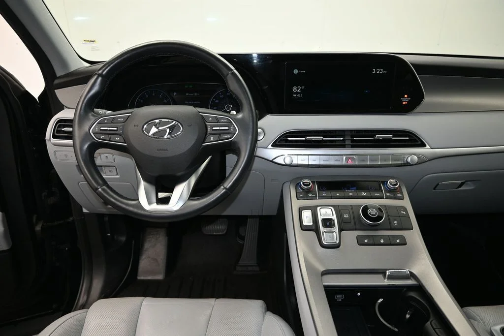 Used 2022 Abyss Black Pearl Hyundai SEL image 16