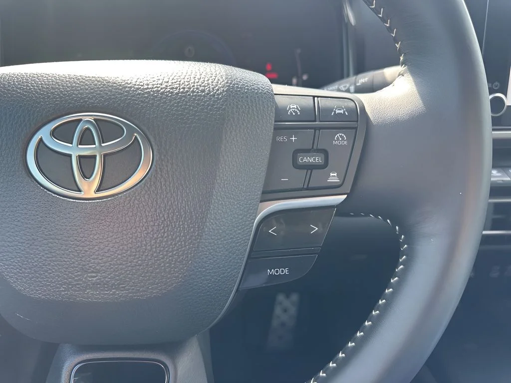 Used 2025 White Toyota SE image 15