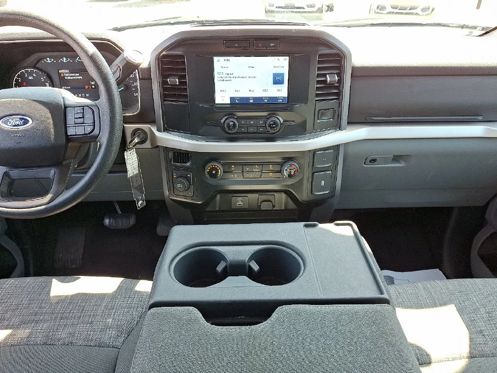 Used 2023 Silver Ford XLT image 16
