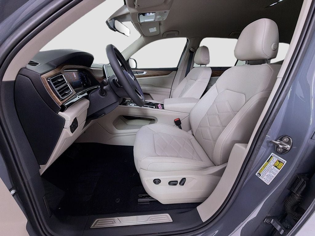 New 2026 Pure Gray Volkswagen 2.0T SE w/Technology 4MOTION image 20