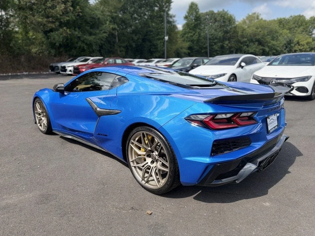 Used 2024 Riptide Blue Metallic Chevrolet 2dr Z06 Coupe w/3LZ w/ Spider Tech Wheels & Front Lift image 5