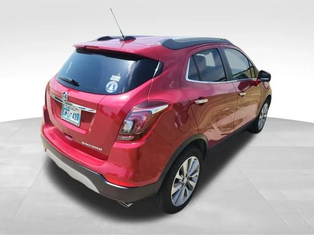 Used 2019 Red Buick Preferred image 3