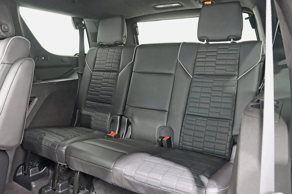 Used 2024 White Cadillac V-Series image 37