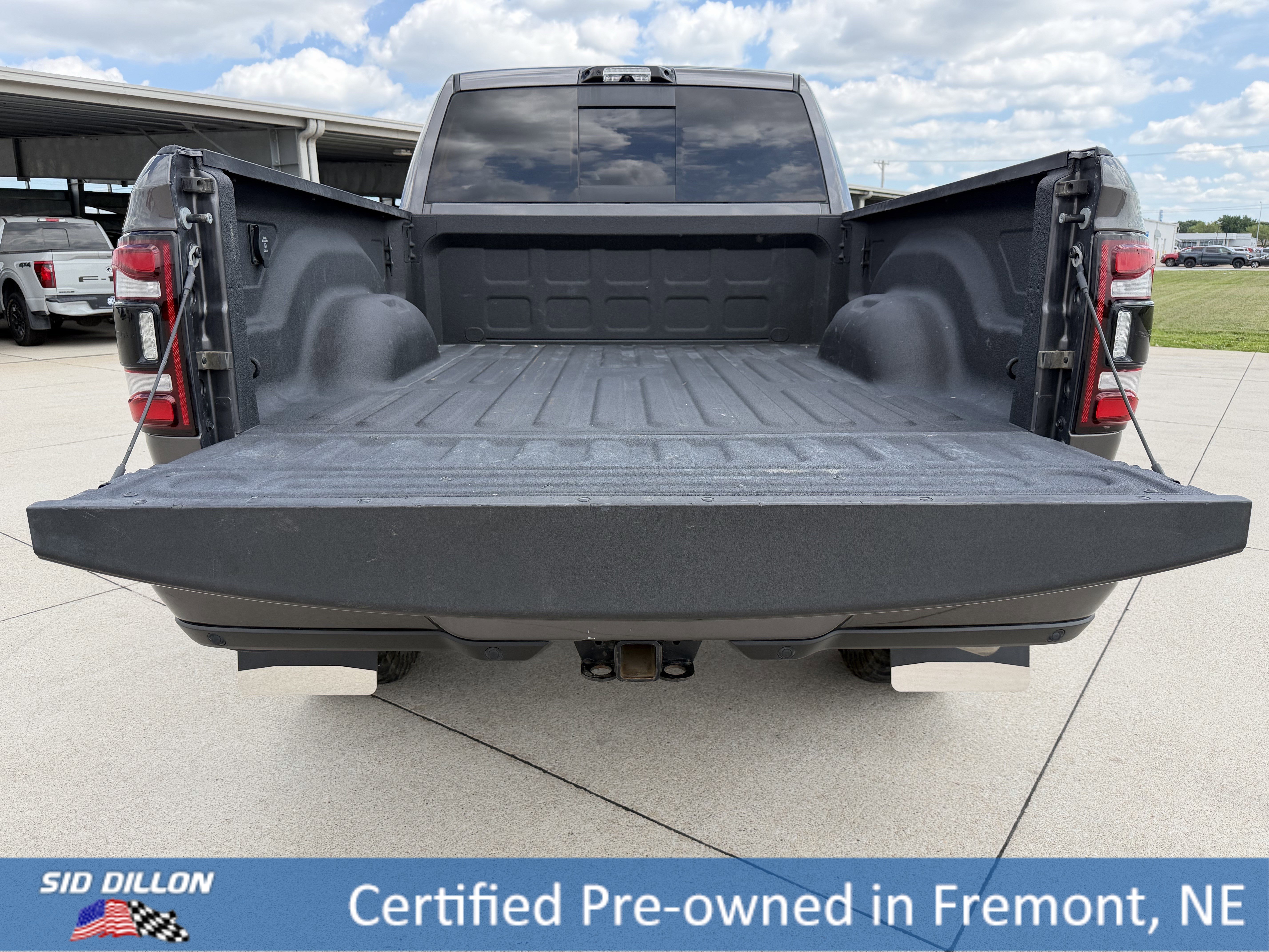 Used 2022 Granite Crystal Metallic Clearcoat Ram Limited image 12