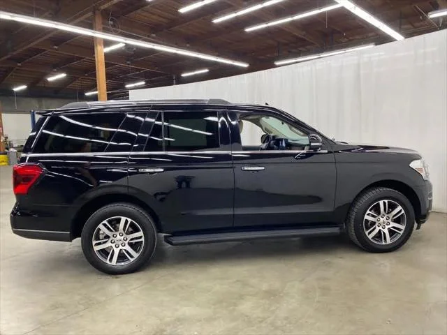 Used 2024 Agate Black Metallic Ford Limited image 7