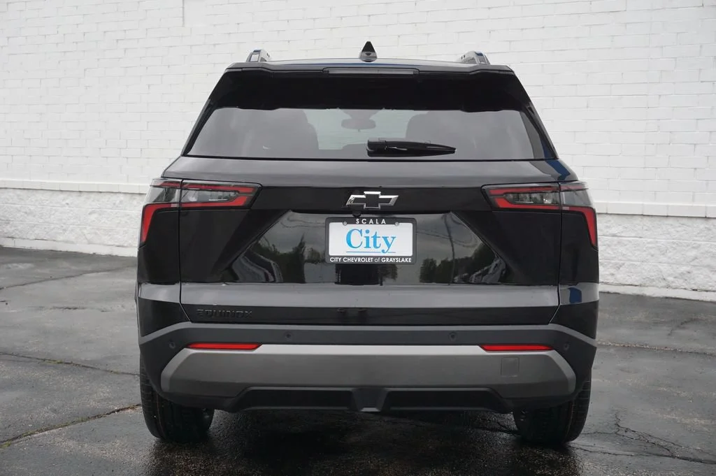 2027 Chevrolet Equinox LT - Photo 6