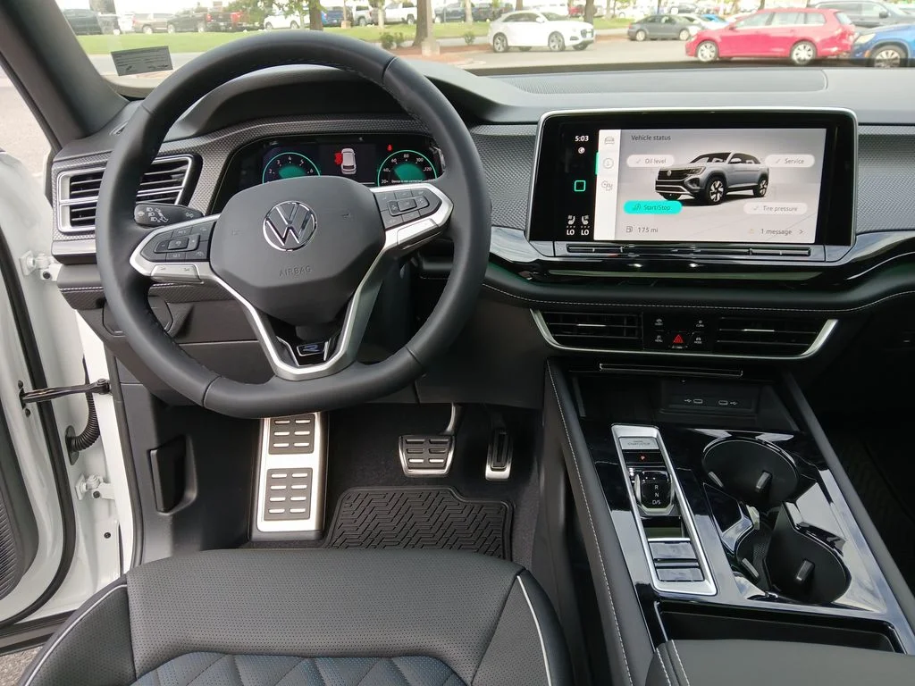 2026 Volkswagen Atlas Cross Sport SEL Premium R-LINE - Photo 13